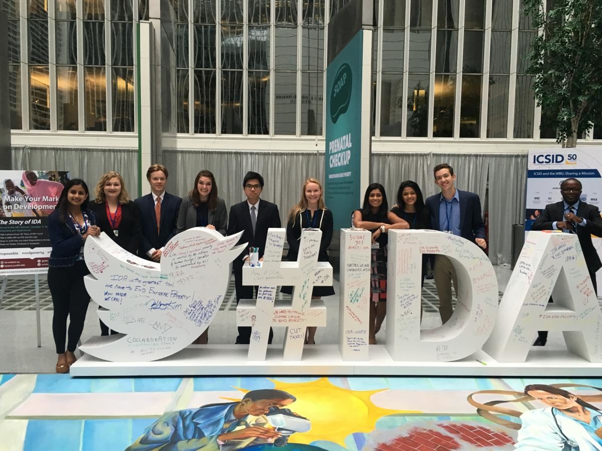 AFSP students at IMF meetings in 2016